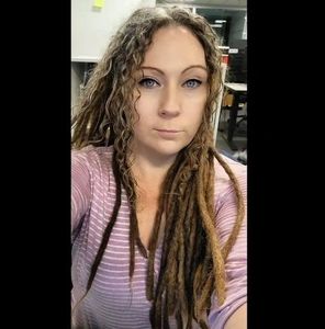 Meet your Posher, Eve